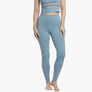 BEYOND YOGA Take Me Higher Soft Leggings Blue M